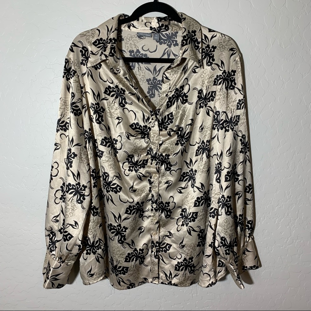 Apt. 9 Butterfly Button Down Blouse